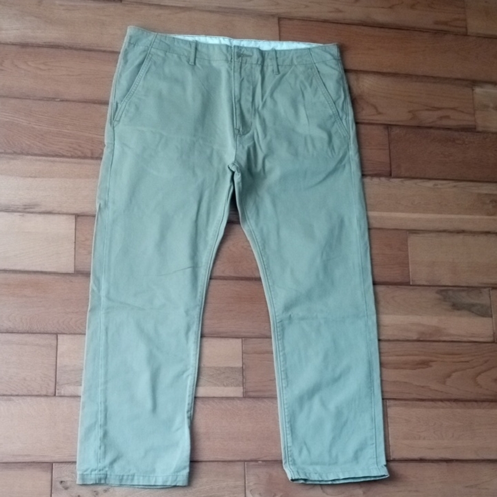 Levi's Men's Chinos - Olive Green